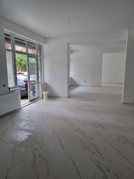 Militari Residence str. Tineretului 20, 92 mp vad comercial